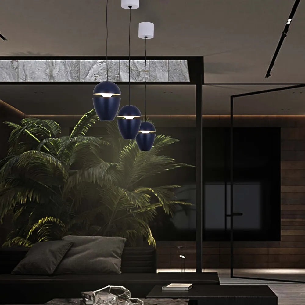 Lámpara colgante de LED acorn blanco cálido iluminando una cocina moderna con decoración elegante e iluminación indirecta, mejorando el ambiente y la funcionalidad.150-19074