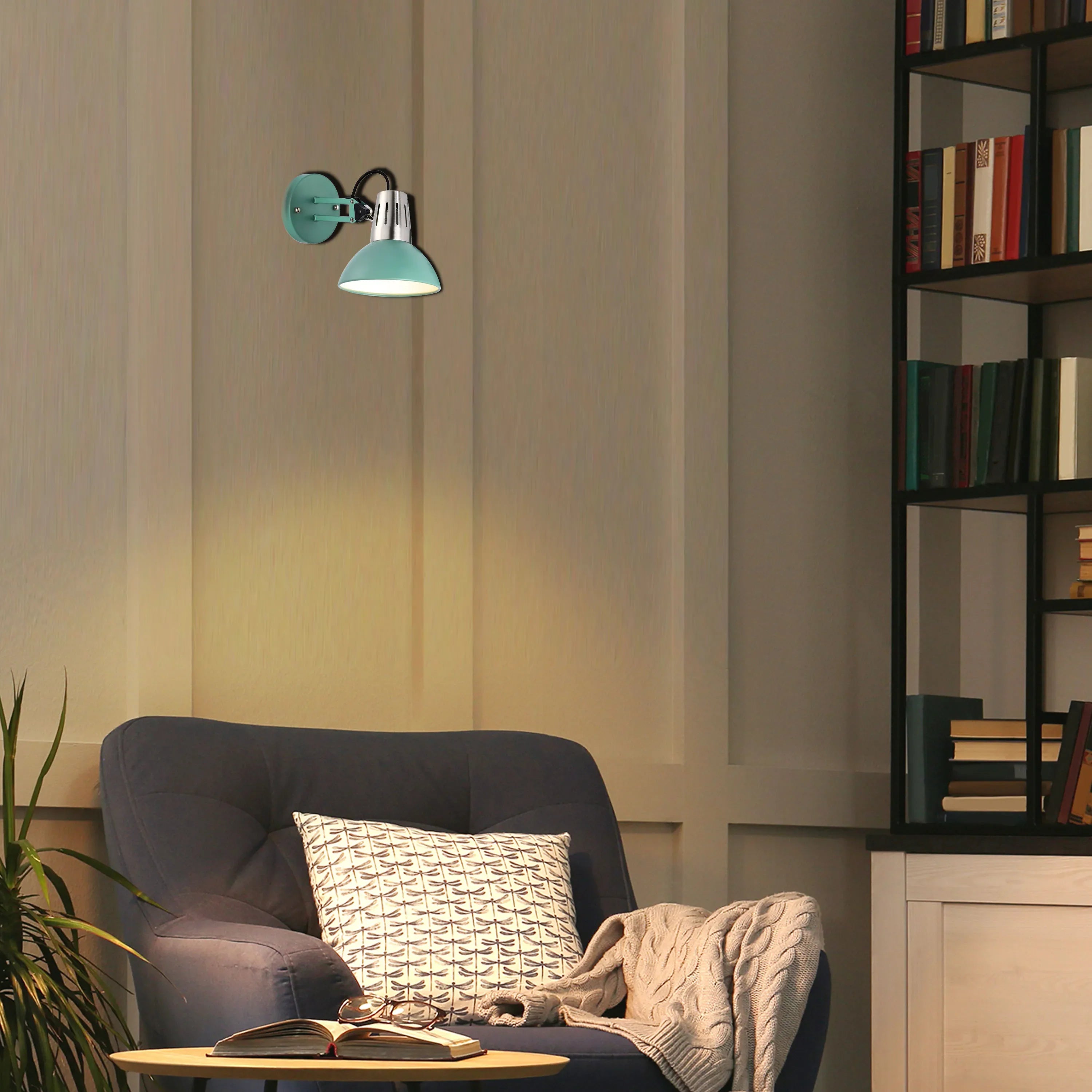 Lámpara de pared negra ajustable con interruptor en línea