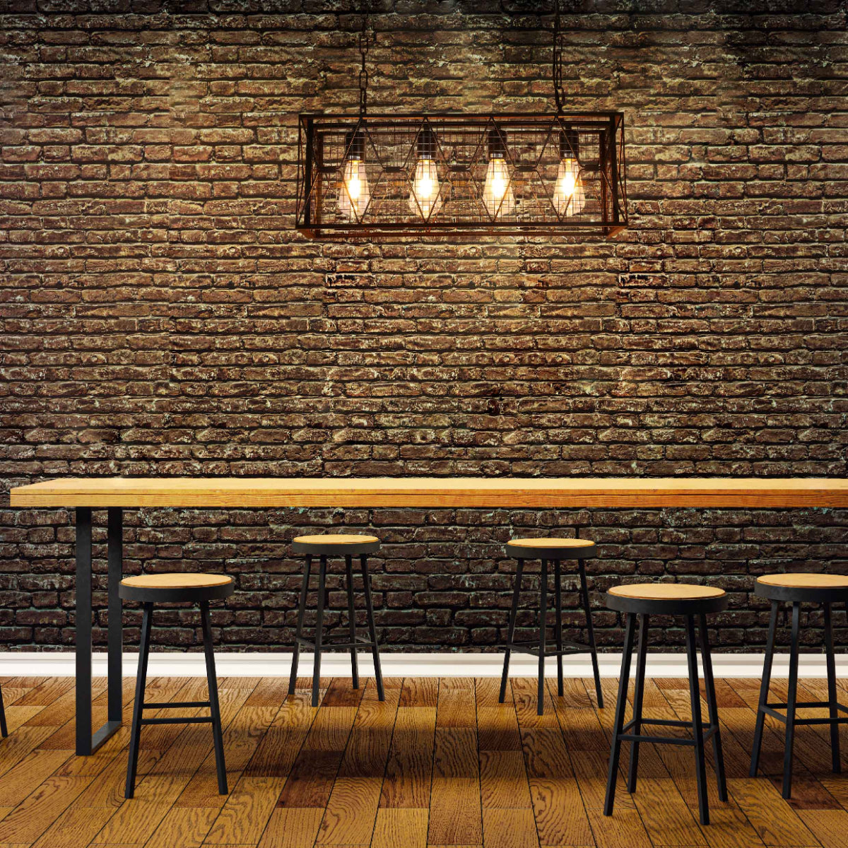 Lámpara de araña de metal en estilo industrial, ideal para comedores rústicos, con cuatro luces que aportan un ambiente acogedor.