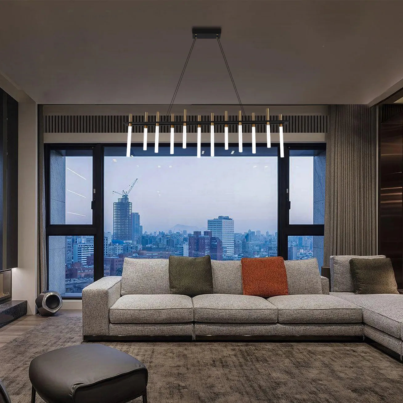 Lámpara de Araña Moderna en Negro y Latón con Tubos de Vidrio – Lineal y Circular