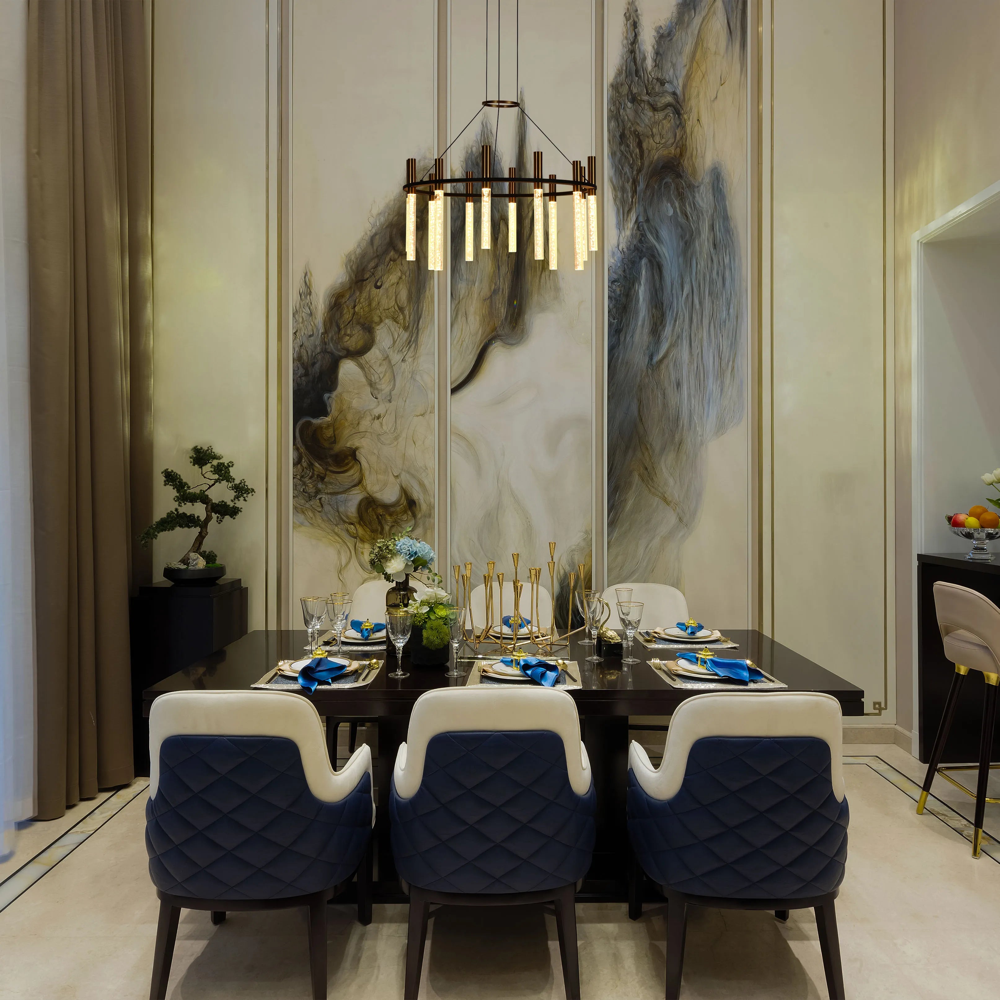 Lámpara de Araña Moderna en Negro y Latón con Tubos de Vidrio – Lineal y Circular