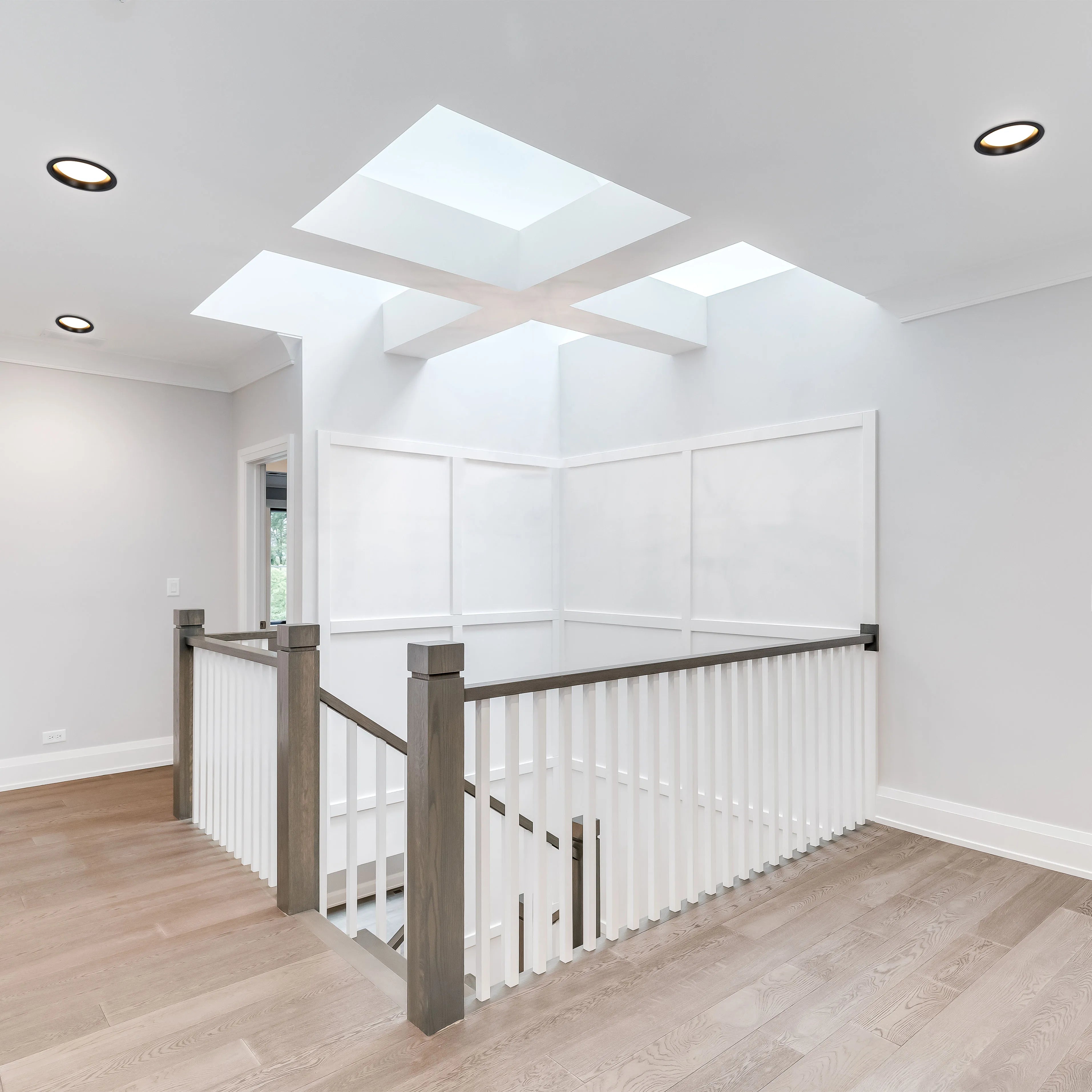 Downlight LED Empotrado Circular - Negro y Blanco - Varios Tamaños