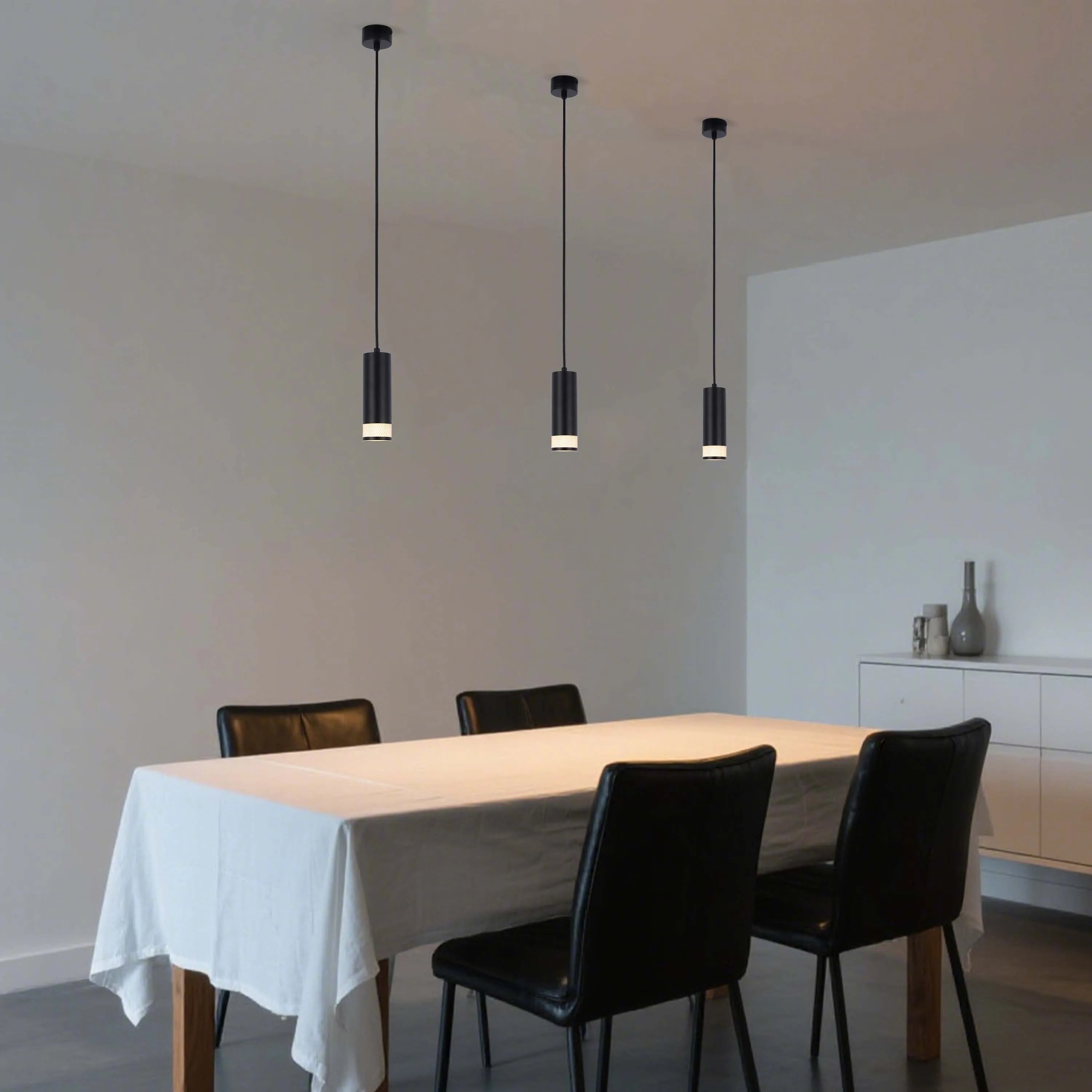 Colección de luces con diseño cilíndrico de malla
