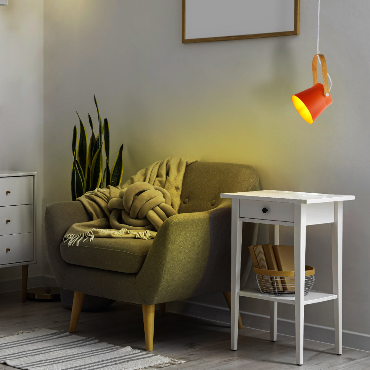 Lámpara colgante nórdica de cono en un comedor elegante, perfecta para iluminar espacios modernos con estilo minimalista.