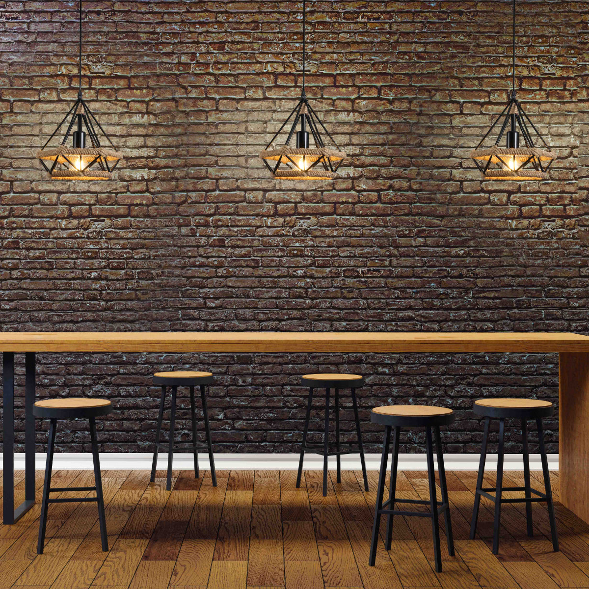 Luz colgante de cuerda de yute en forma de diamante, perfecta para iluminar espacios en estilo rústico o industrial.