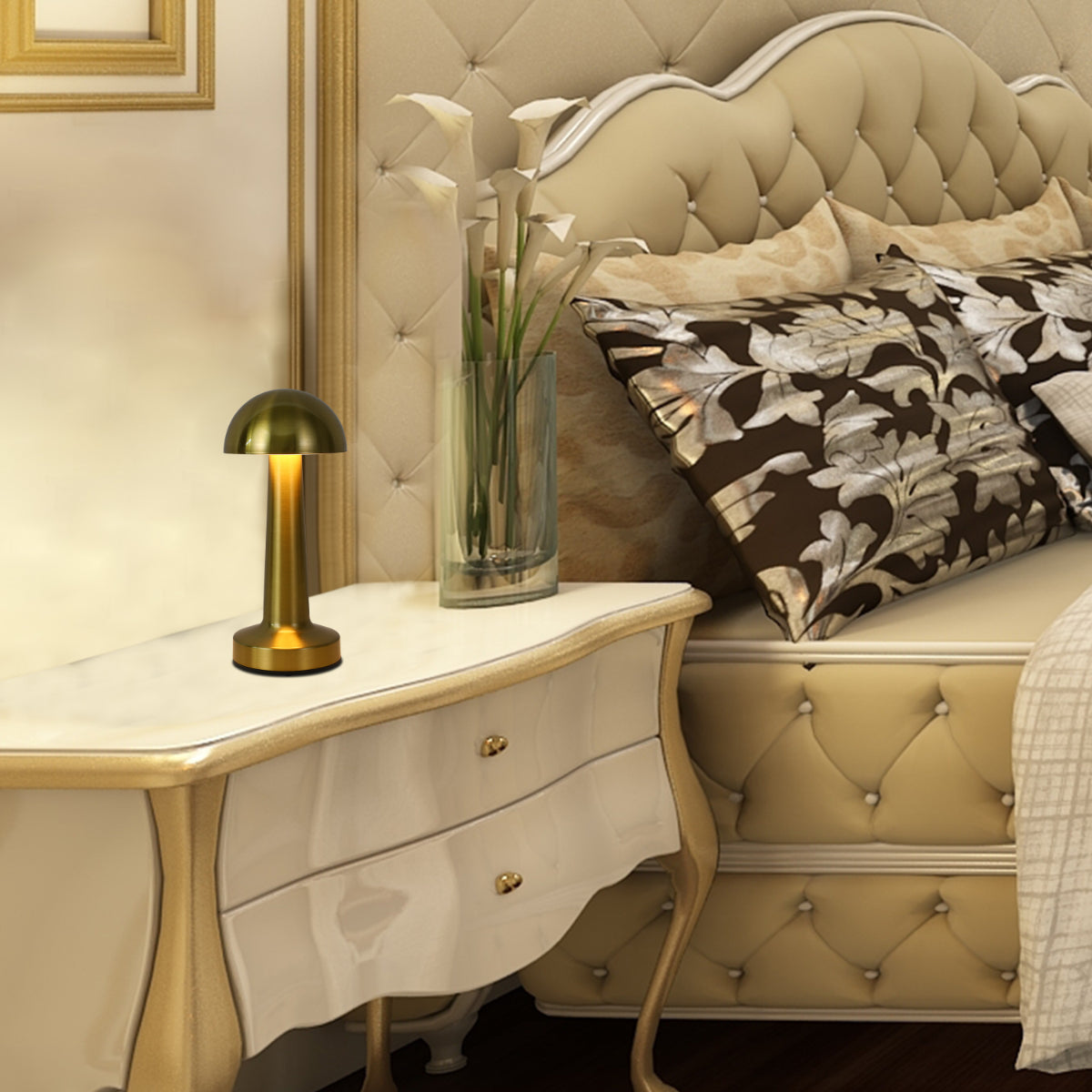 Lámpara de mesa portátil de acero en forma de hongo, ideal para espacios contemporáneos como oficinas o salas de estar.