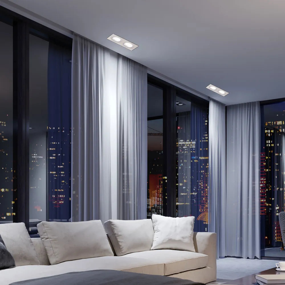 La luminaria empotrable GU10 estilizada realza los espacios interiores modernos, perfecta para salas de estar u oficinas con decoración contemporánea.143-03403