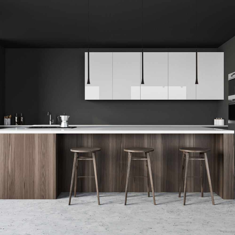 Imagen principal de un colgante LED en negro y bronce, ideal para comedores con estilo moderno y elegante.
