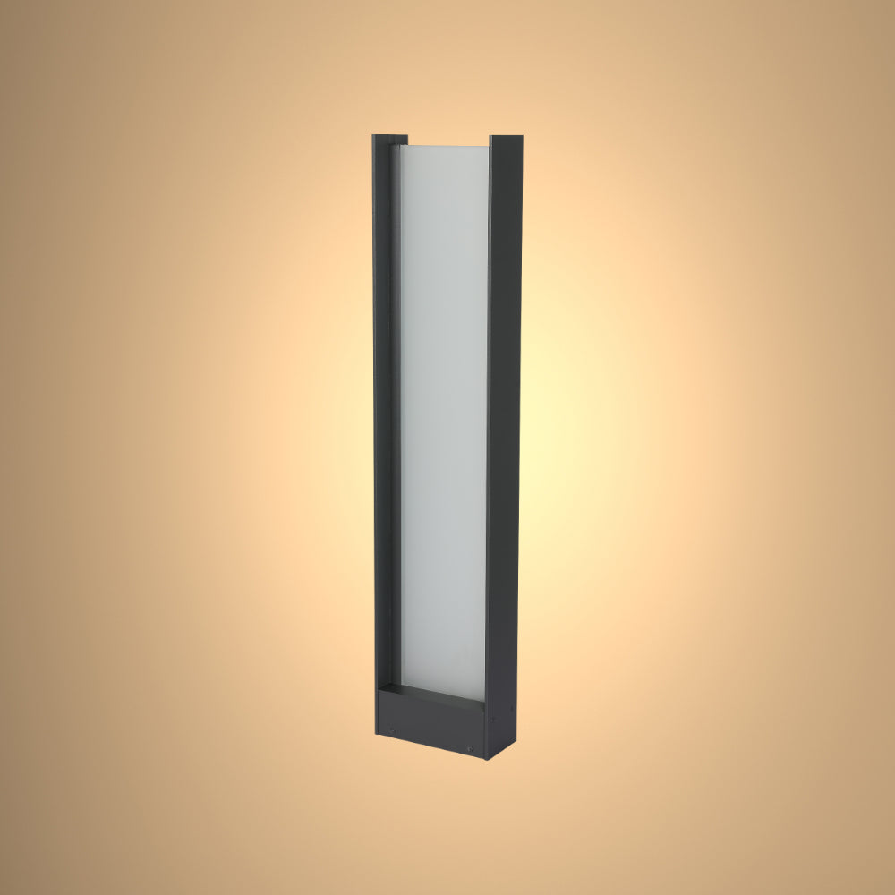 Imagen principal de un farol de jardín LED rectangular, ideal para senderos al aire libre en jardines con estilo contemporáneo.