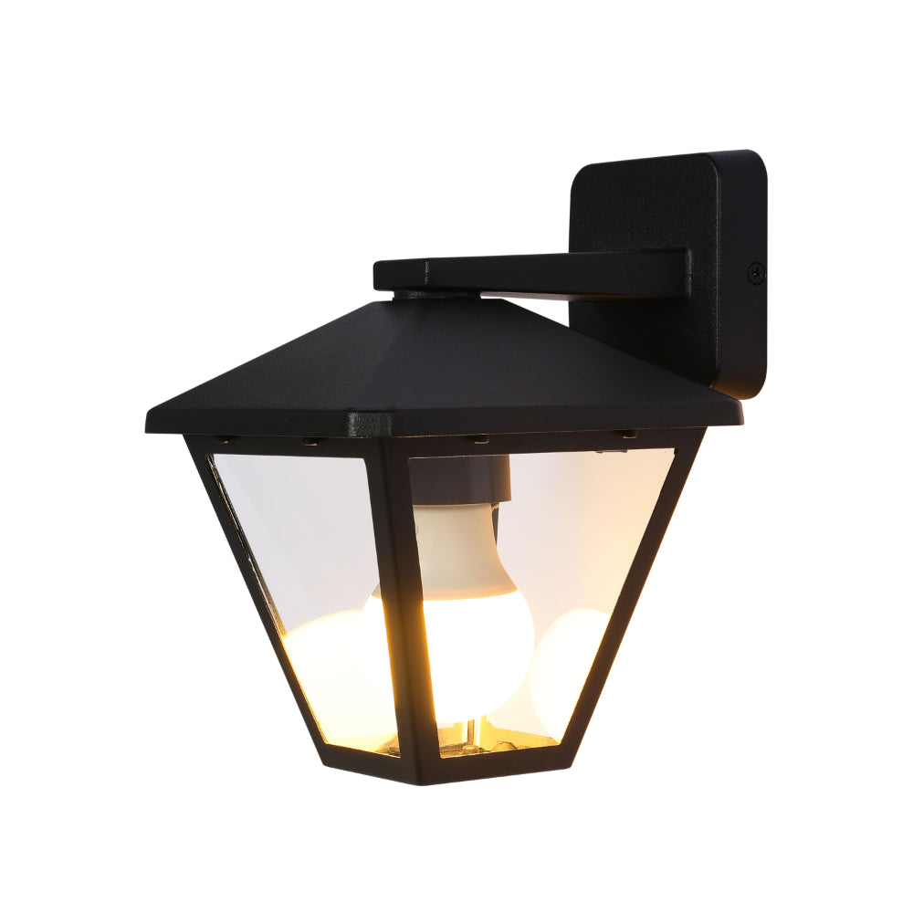 Lámpara de pared de exterior Paravento, ideal para iluminar patios con un estilo contemporáneo y sofisticado.