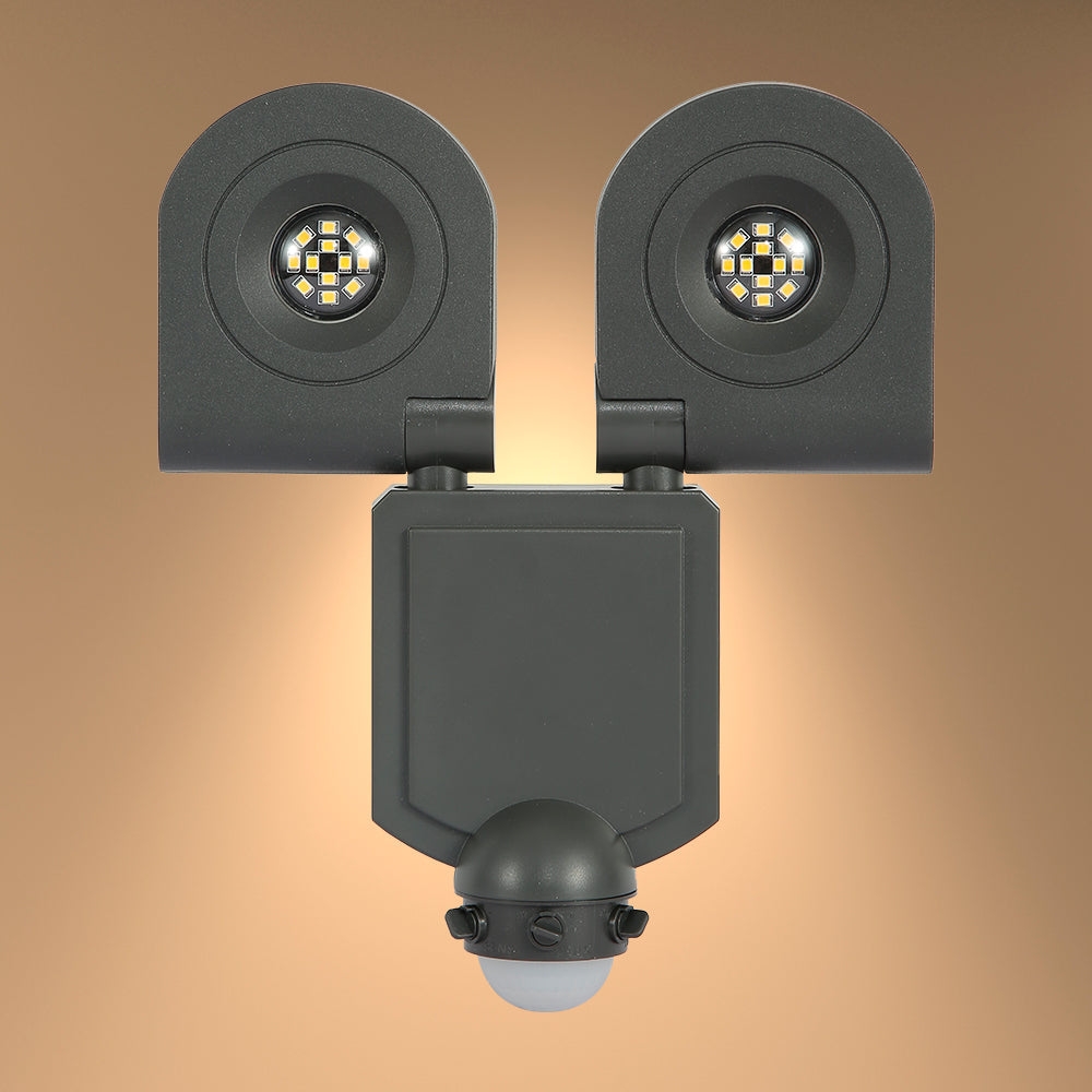 Foco de seguridad de pared de 20W con sensor de movimiento, ideal para exteriores, perfecto para áreas modernas y funcionales.