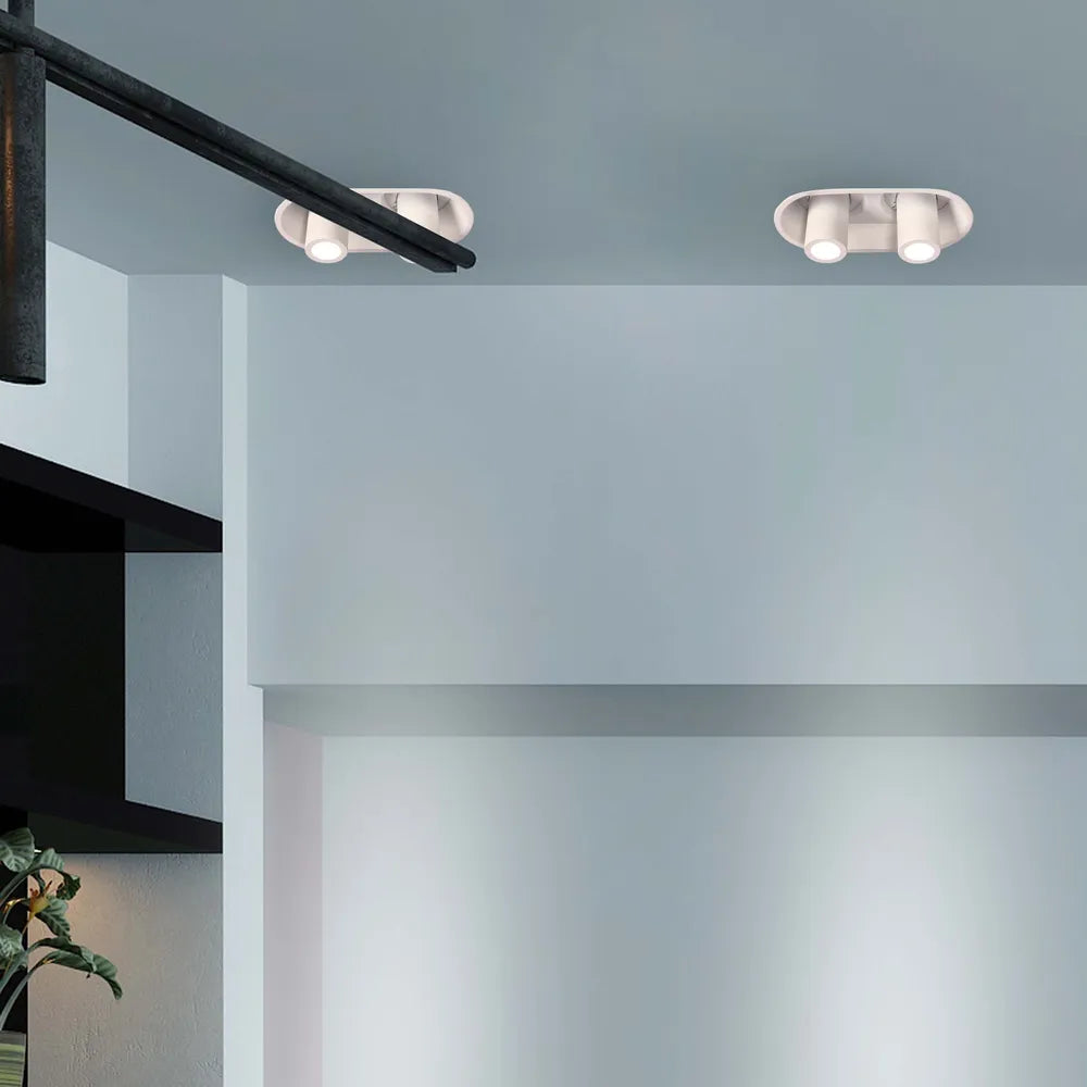 Downlight LED moderno en una elegante sala de estar, mejorando la decoración con iluminación ajustable y un diseño elegante para una sensación contemporánea.143-03424