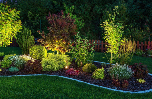 Las mejores luces de jardín exterior para primavera y verano