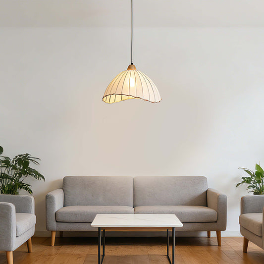 Lámpara colgante bohemia asimétrica con pantalla de lino beige y detalles negros, E27