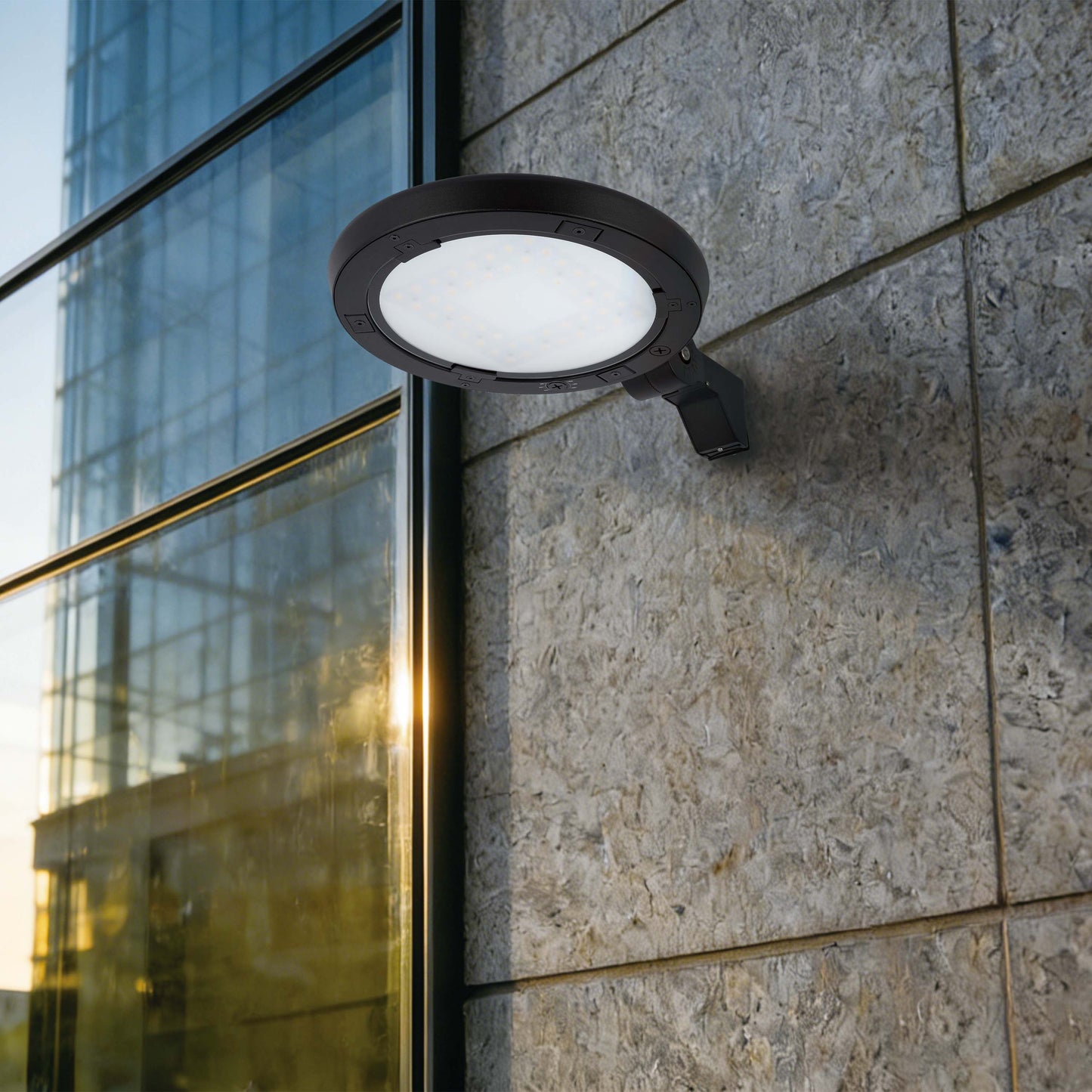 Aplique LED para poste y pared de exteriores, seleccionable entre 60W, 80W y 100W, con 3 temperaturas de color.