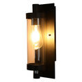 Aplique de pared de vidrio y aluminio, ideal para exteriores e interiores en decoraciones modernas y elegantes.