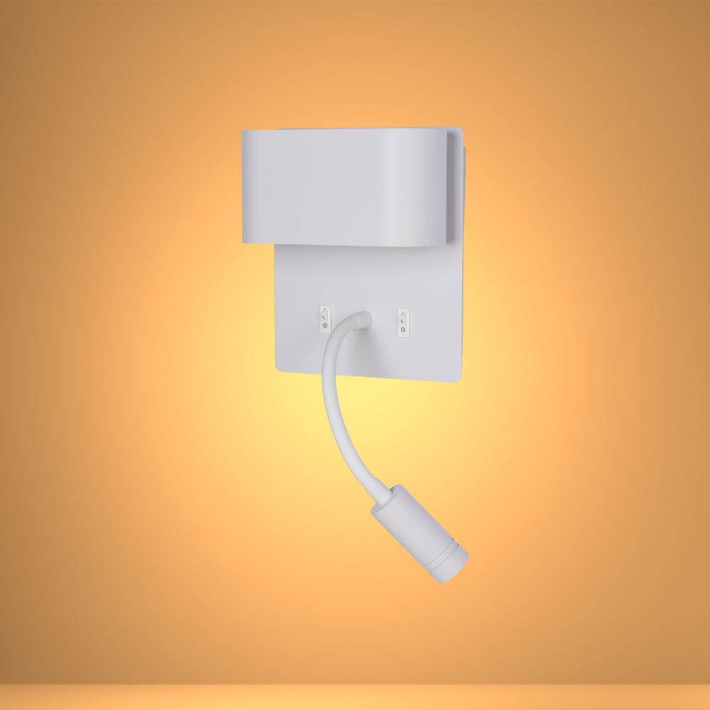 Aplique de pared LED de doble fuente con brazo articulado, perfecto para habitaciones modernas y como luz de lectura junto a la cama.