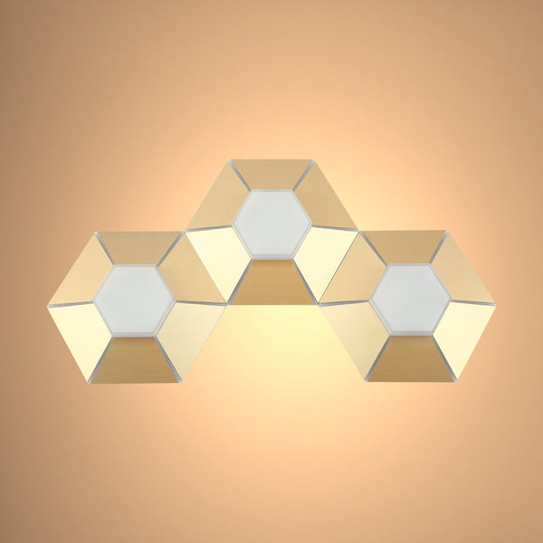 Apliques de pared en forma de panal de oro y opal, ideales para espacios contemporáneos con estilo moderno.