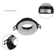 Detalle de un downlight fijo GU10 de aluminio con acrílico opal, ideal para iluminación moderna en espacios contemporáneos.