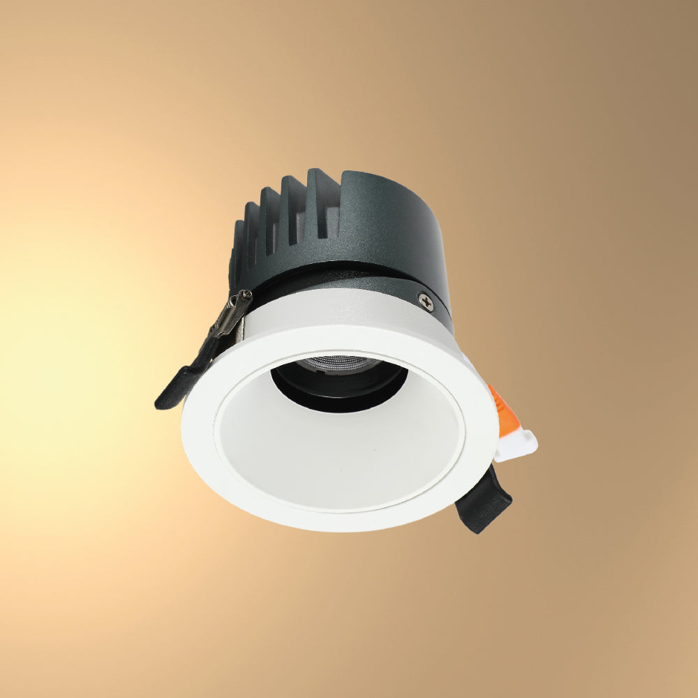 Imagen de un downlight COB LED ajustable de 10W, ideal para oficinas modernas y espacios de trabajo con decoraciones contemporáneas.