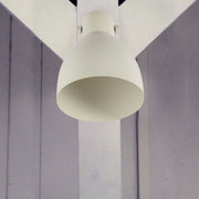 Luz de pared ajustable estilo nórdico, ideal para salas modernas y oficinas, combinando funcionalidad y estética contemporánea.