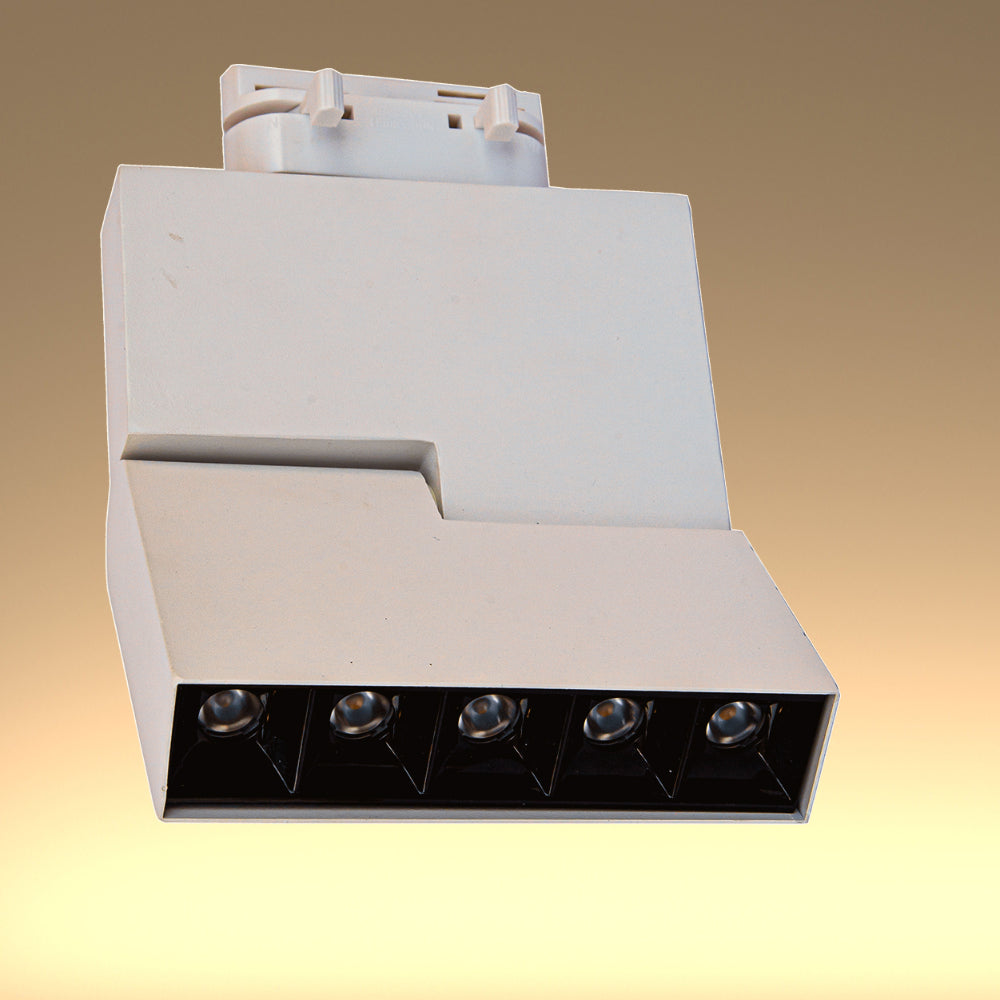 Imagen de un foco LED de riel Mirage Blade de 10W, ideal para oficinas modernas y áreas de trabajo con decoración minimalista.