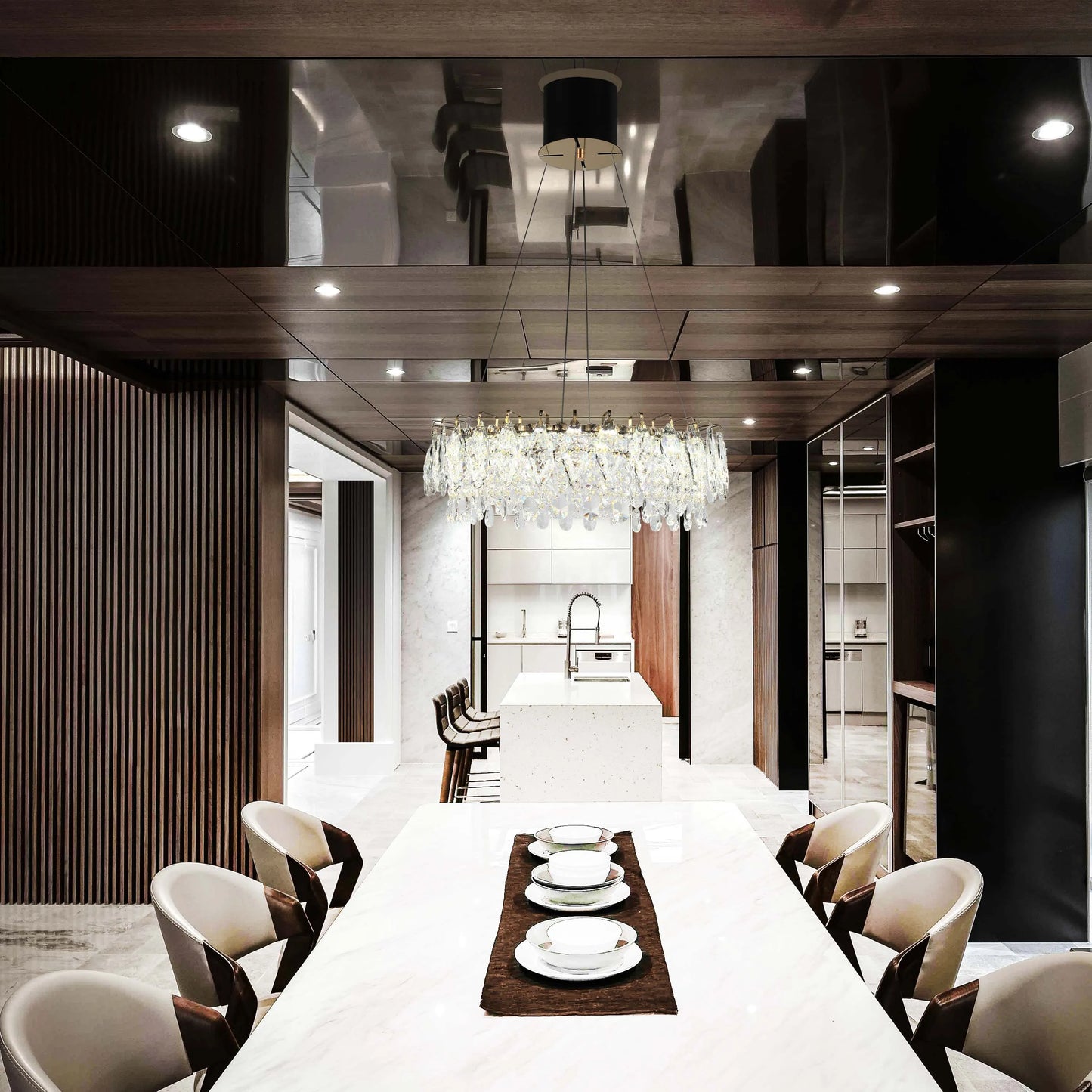 Candelabro de cristal dorado - Diseño circular u ovalado, LED SMD regulable con 3CCT, suspensión ajustable
