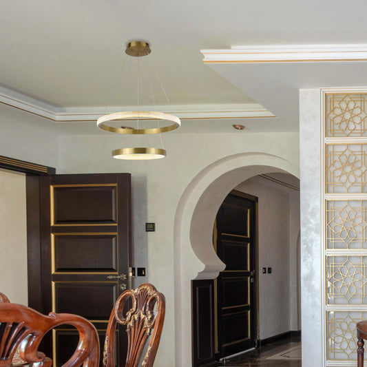 Lámpara colgante de cristal con doble aro dorado