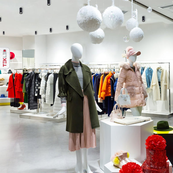 Más uso en interiores de Lámpara Downlight Cilíndrica Negra para Montaje Superficial con Casquillo GU10 | TEKLED 172-03020