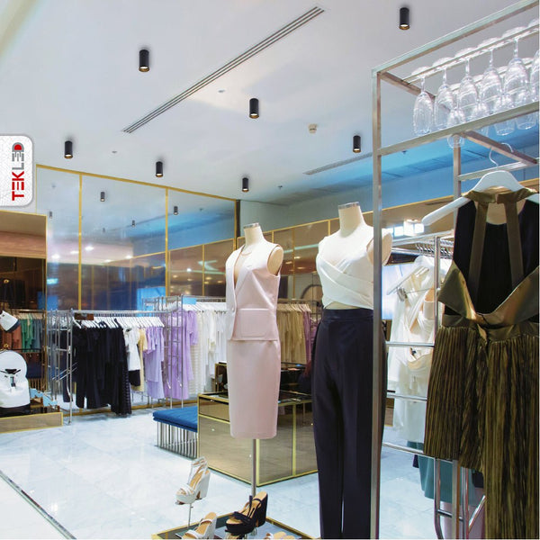 Aplicación interior de Downlight Cilíndrico Negro de Montaje Superficial con Portalámparas GU10 | TEKLED 172-03020