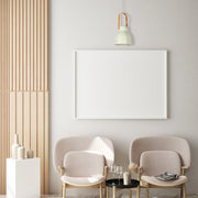 Lámpara colgante nórdica en forma de cono, ideal para espacios modernos como comedores o cocinas, aportando un toque elegante.