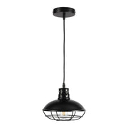 Iluminación de techo de diseño industrial con estructura de metal negro, ideal para comedores y espacios de estilo urbano.