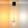Imagen principal de una lámpara de colgar tipo fuente, ideal para salones con un estilo moderno y decoraciones elegantes.
