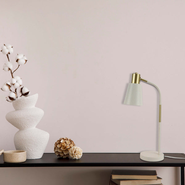 Lámpara de escritorio con diseño curvo, perfecta para oficinas modernas y espacios de trabajo elegantes. Ideal para una iluminación funcional.