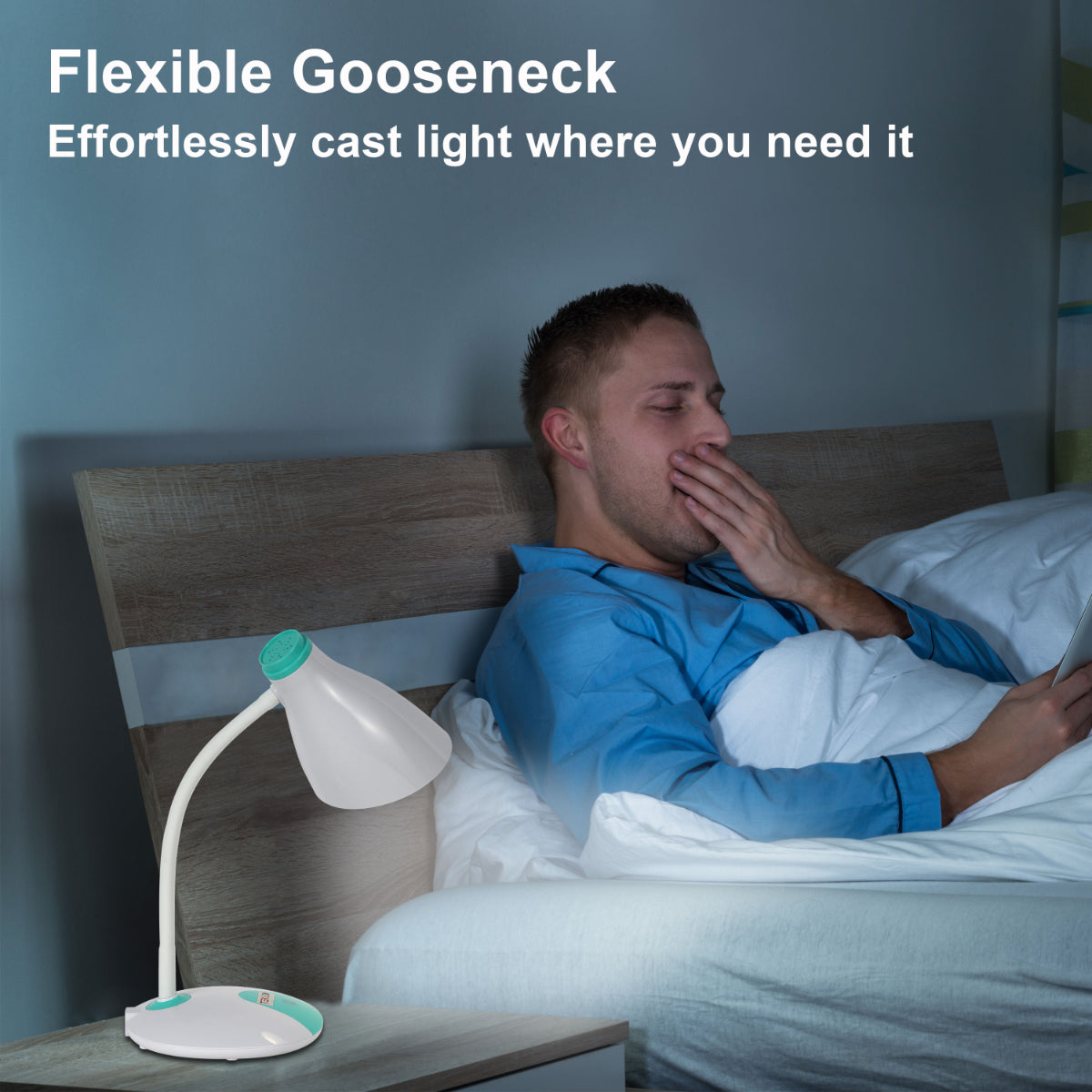 Lámpara de escritorio LED de cuello de ganso ajustable en uso, perfecta para oficinas modernas y espacios de trabajo contemporáneos.