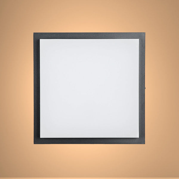 Lámpara de pared cuadrada de aluminio fundido, ideal para exteriores, con diseño moderno y clasificación IP54, perfecta para decoraciones contemporáneas.
