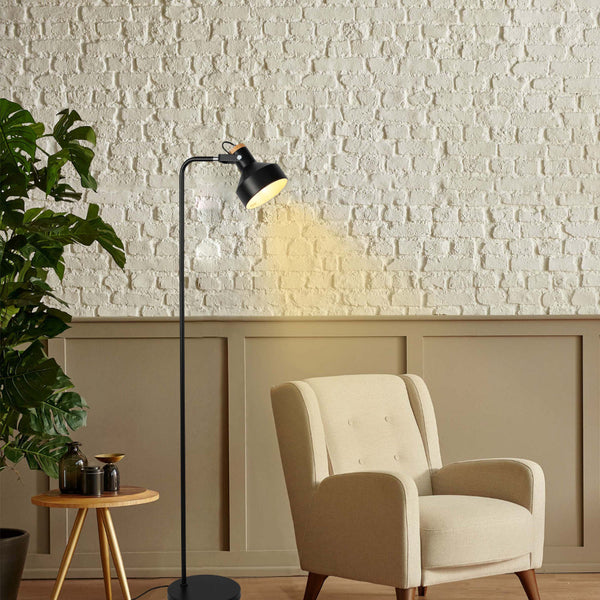 Lámpara de pie minimalista ajustable con acento de madera, ideal para salones modernos y espacios acogedores.