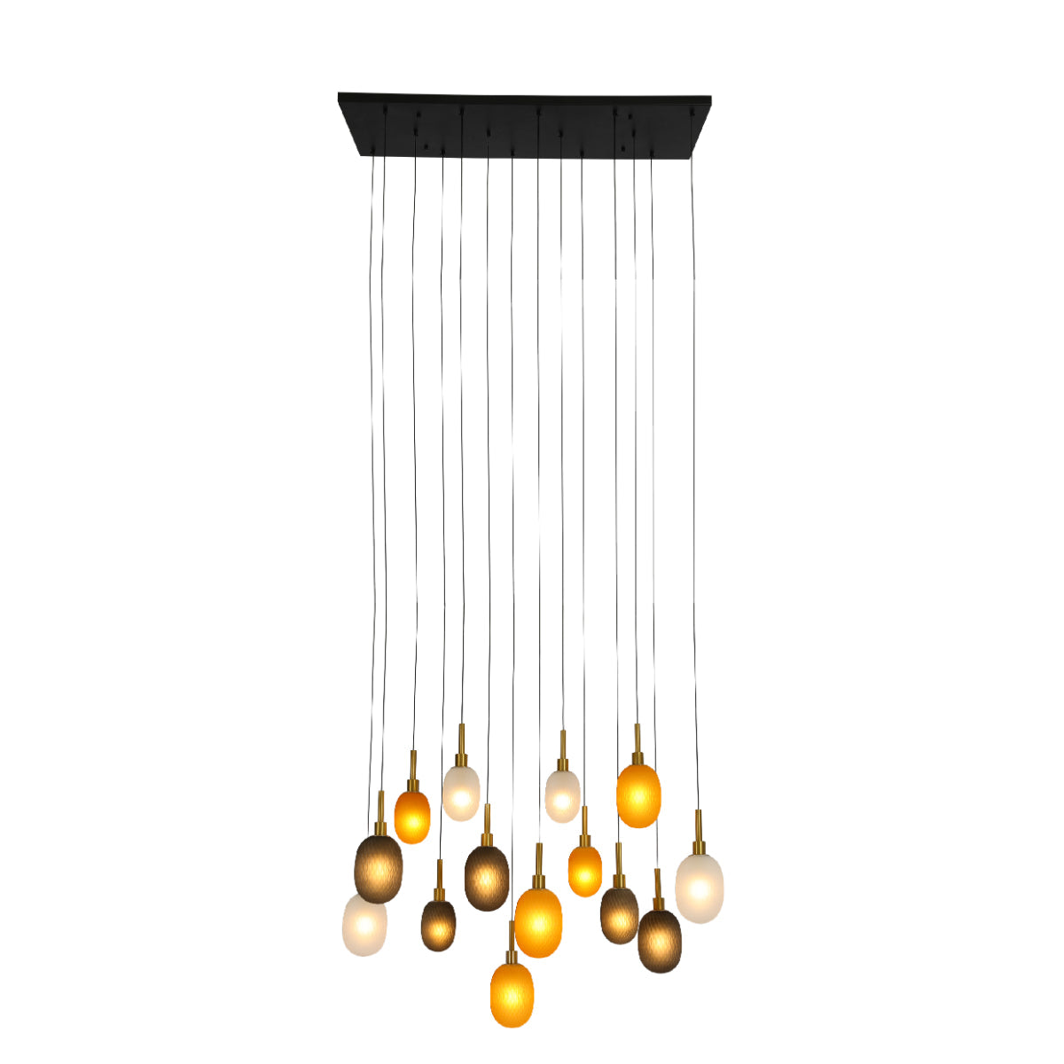 Luz colgante multi-pendiente en un espacio moderno, ideal para comedores o salas con un toque contemporáneo y elegante.