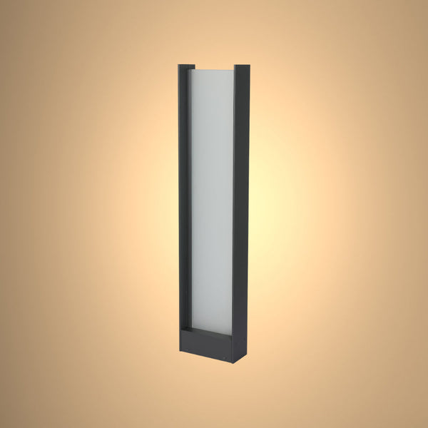 Imagen principal de un farol de jardín LED rectangular, ideal para senderos al aire libre en jardines con estilo contemporáneo.