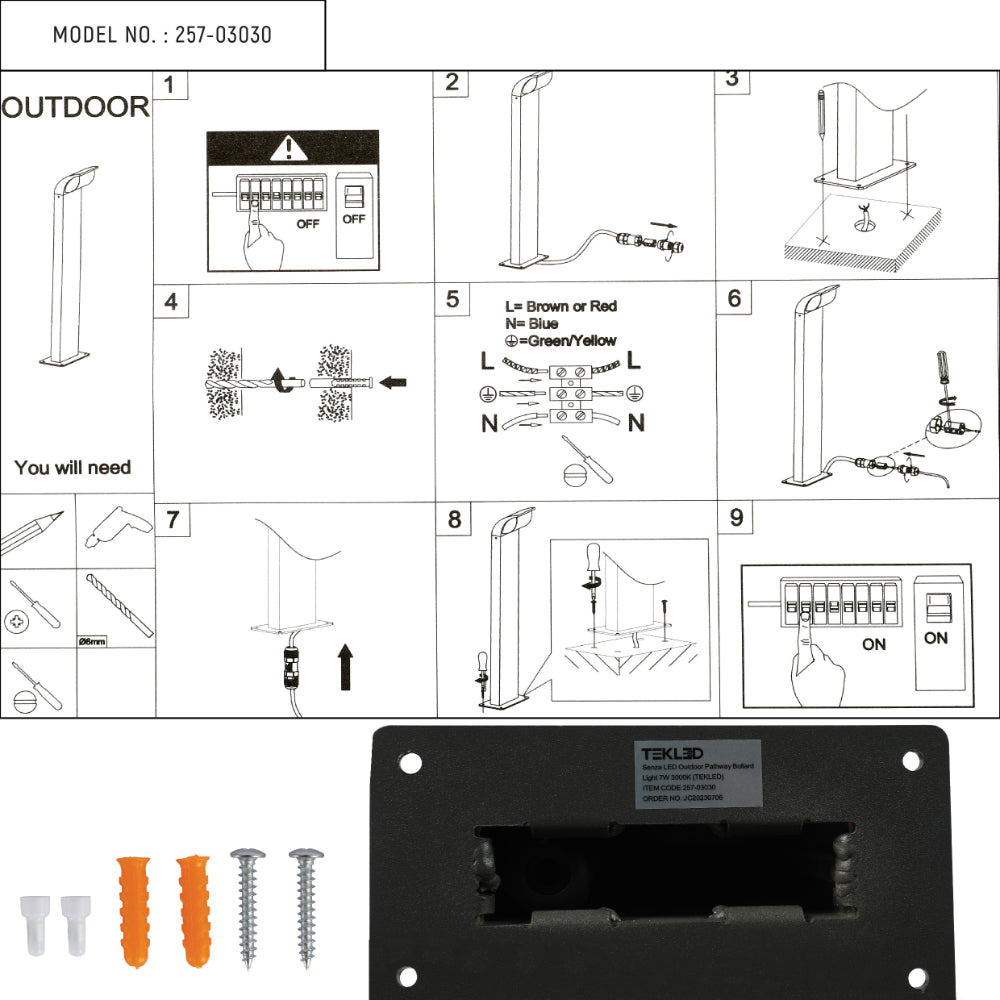 Luz de alumbrado público LED de 7W, ideal para senderos y jardines en decoraciones modernas y estructuradas.