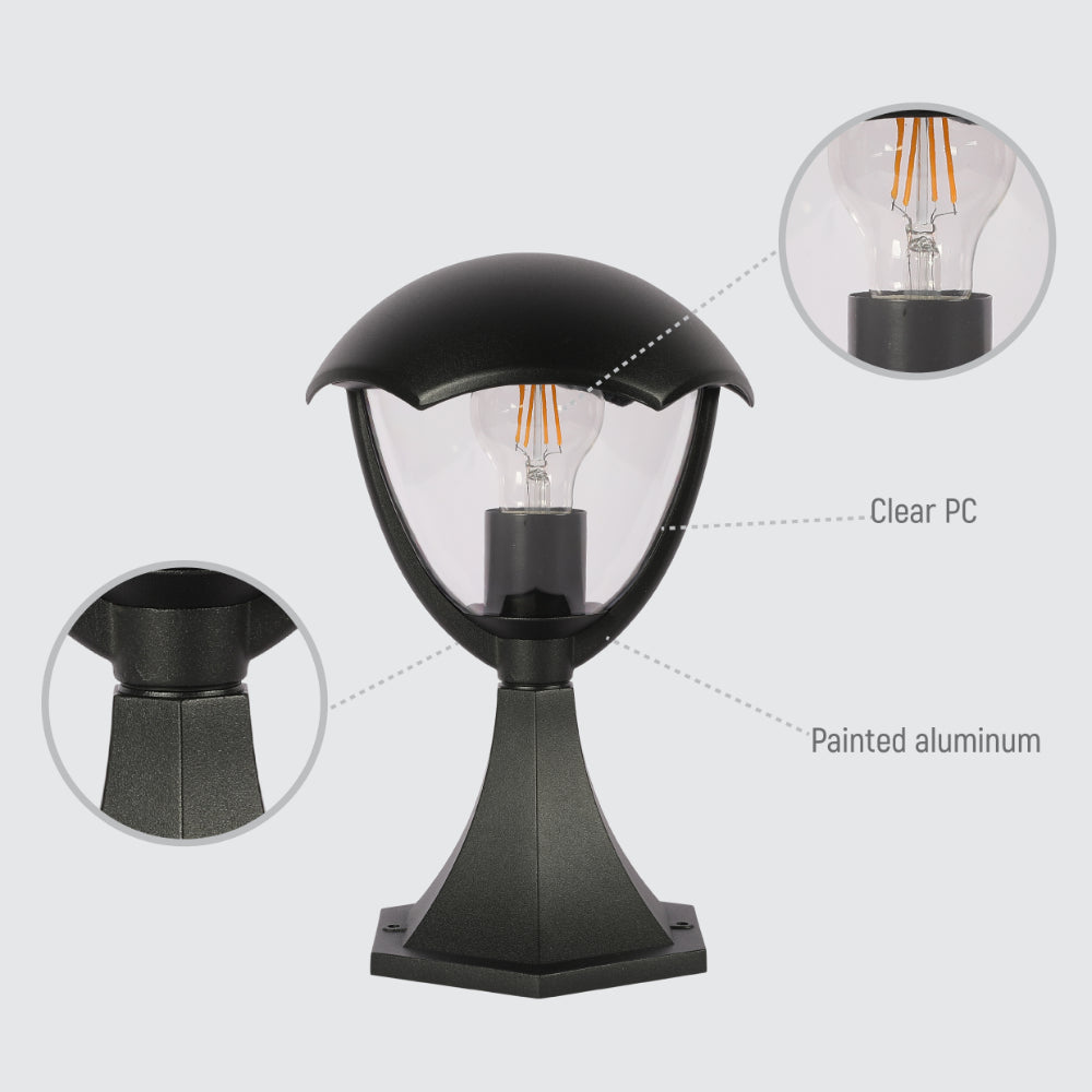 Lámpara pedestal exterior de metal negro con diseño clásico, ideal para jardines y entradas con estilo elegante.