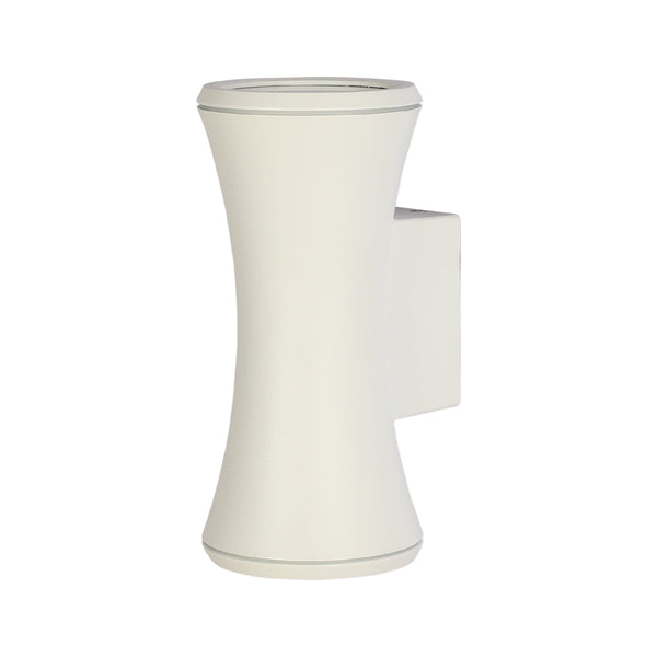 Luz de pared exterior de aluminio en forma de hourglass, ideal para jardines y patios con estilo moderno y contemporáneo.
