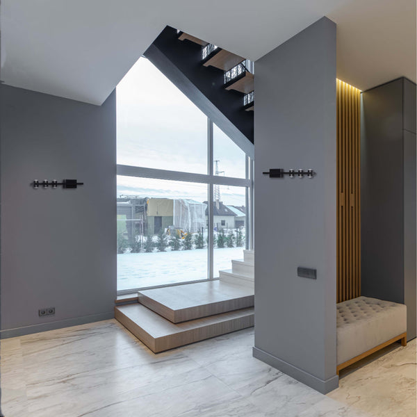 Luz de pared LED estilo nórdico con espejo, ideal para baños modernos y elegantes, ofreciendo iluminación funcional y decorativa.