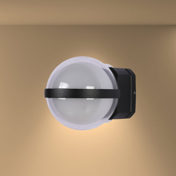 Luz de pared LED decorativa de tres luces en negro, perfecta para espacios modernos como oficinas y salas de estar.