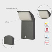 Luz de pared LED de exterior, ideal para jardines modernos, con diseño minimalista y ángulo de iluminación ajustable para ambientes contemporáneos.