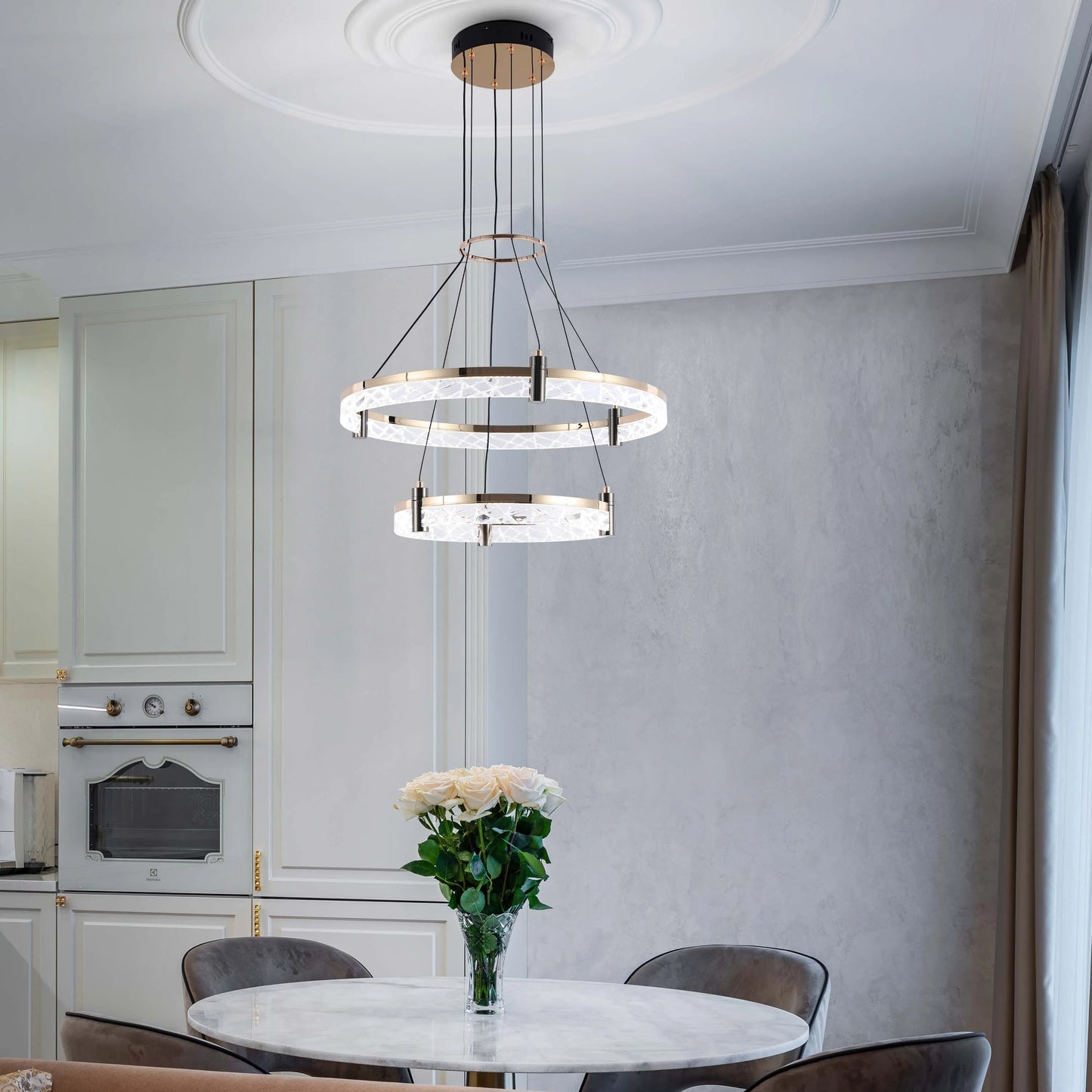 Lámpara de techo moderna LED, colgante de aros de cristal en niveles
