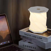 Lámpara de mesa origami expandible – Blanco y dorado, recargable por USB, LED regulable con 3 temperaturas de color (3CCT)